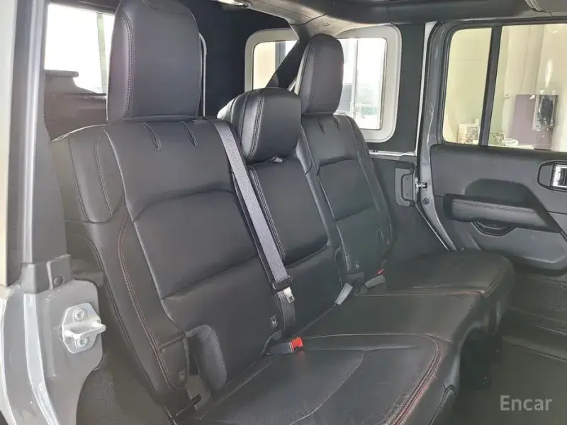2023 Jeep Wrangler с пробегом 45 280 км