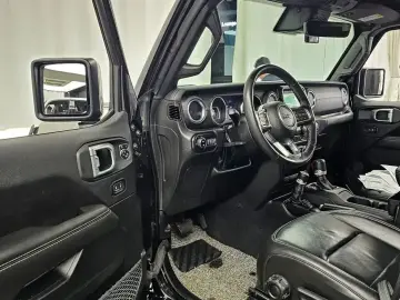 2023 Jeep Wrangler с пробегом 47 832 км