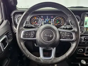 2023 Jeep Wrangler с пробегом 47 832 км