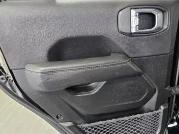 2023 Jeep Wrangler с пробегом 47 832 км