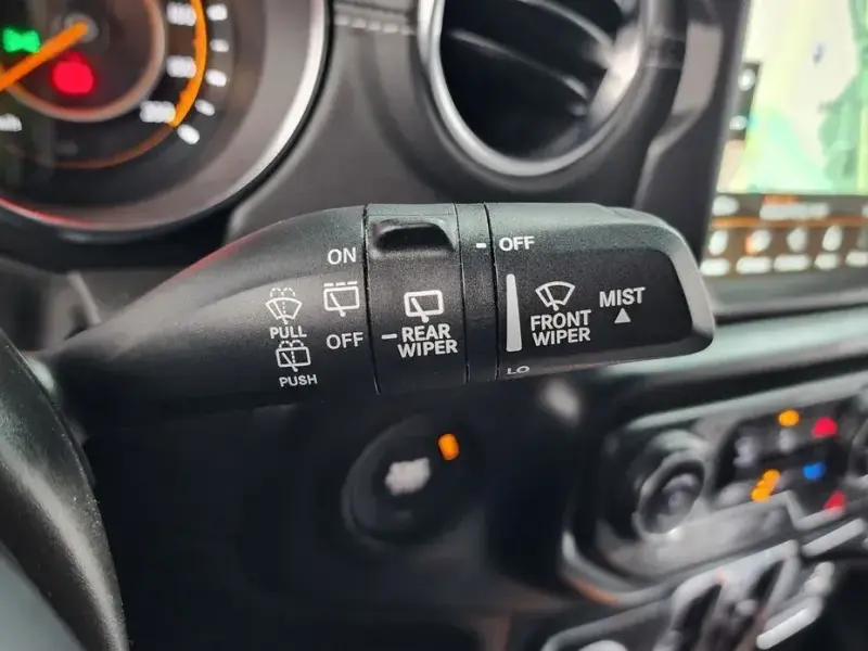 2022 Jeep Wrangler с пробегом 19 655 км