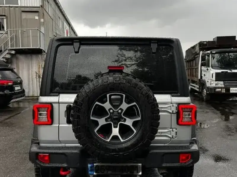 2023 Jeep Wrangler с пробегом 40 000 км