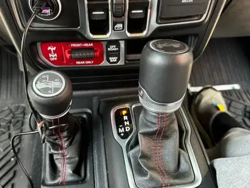 2023 Jeep Wrangler с пробегом 40 000 км