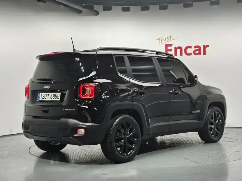 2023 Jeep Renegade с пробегом 25 247 км