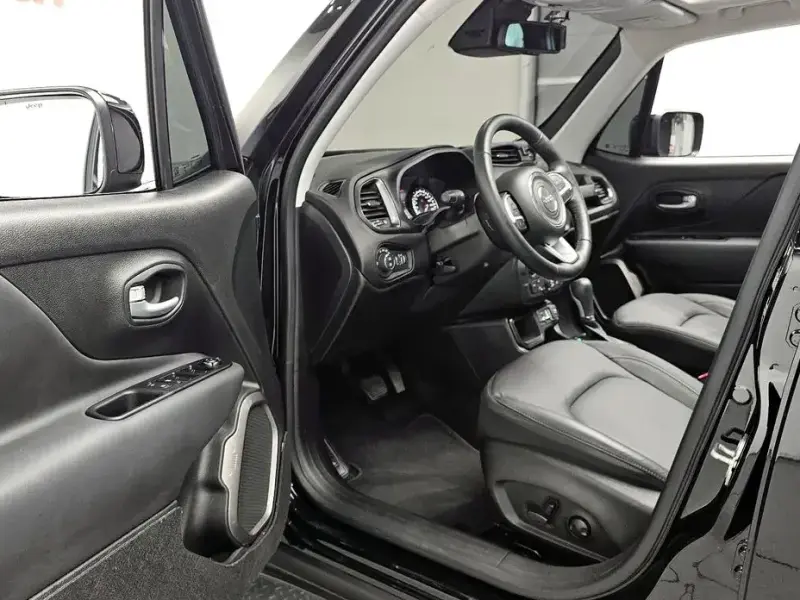 2023 Jeep Renegade с пробегом 25 247 км