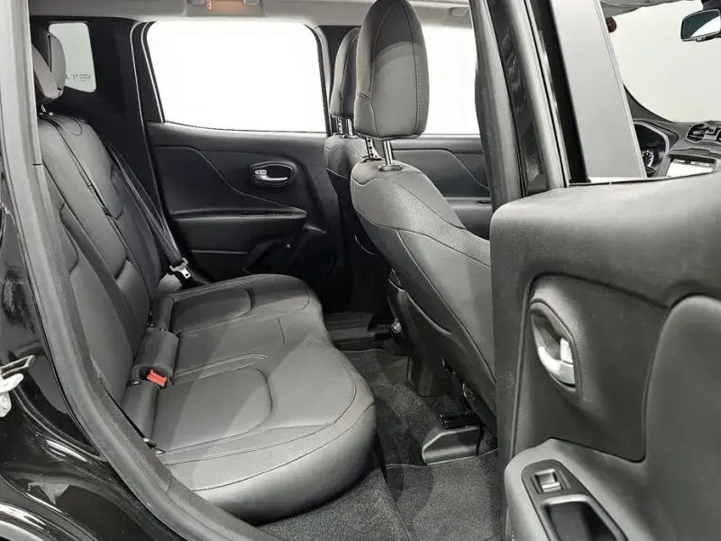 2023 Jeep Renegade с пробегом 25 247 км