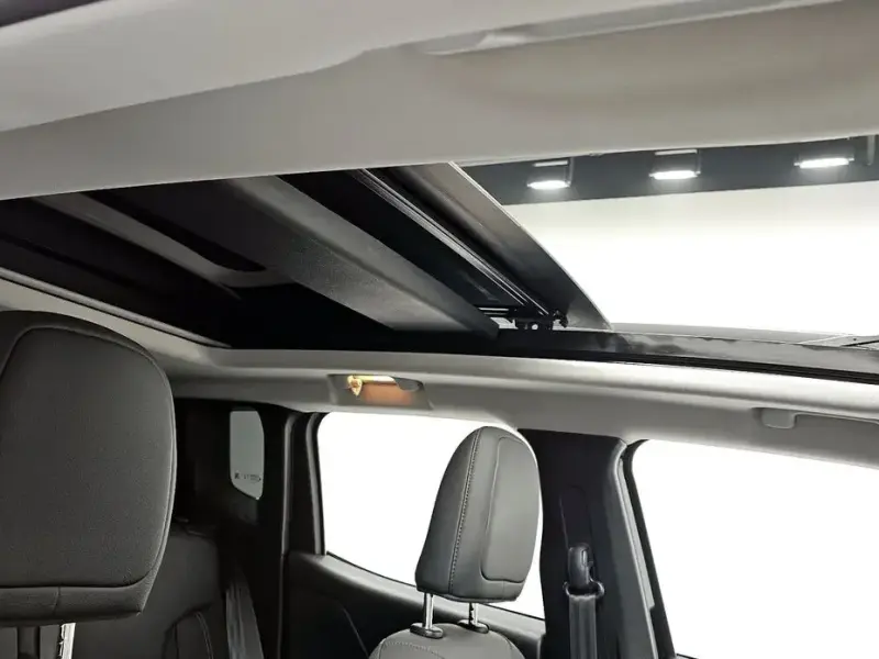 2023 Jeep Renegade с пробегом 25 247 км