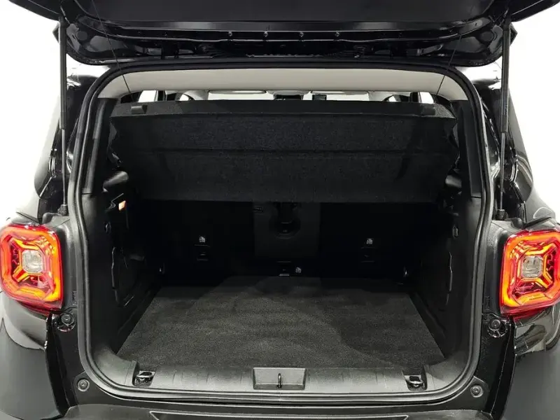2023 Jeep Renegade с пробегом 25 247 км