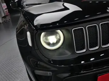 2023 Jeep Renegade с пробегом 25 247 км