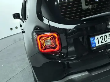 2023 Jeep Renegade с пробегом 25 247 км