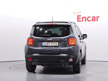 2023 Jeep Renegade с пробегом 27 506 км