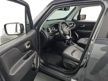 2023 Jeep Renegade с пробегом 27 506 км