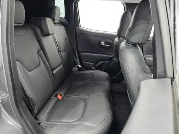 2023 Jeep Renegade с пробегом 27 506 км