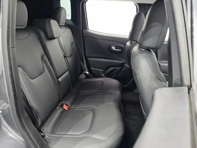 2023 Jeep Renegade с пробегом 27 506 км