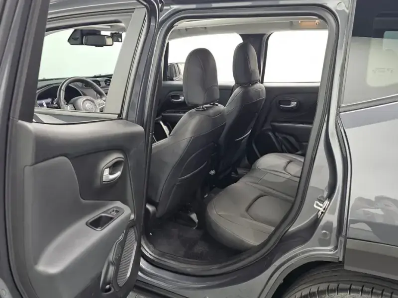 2023 Jeep Renegade с пробегом 27 506 км