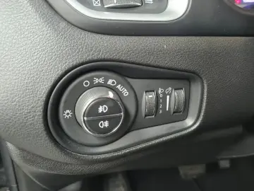 2019 Jeep Renegade с пробегом 104 902 км