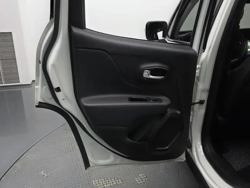 2021 Jeep Renegade с пробегом 22 619 км