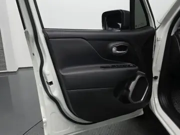 2021 Jeep Renegade с пробегом 22 619 км