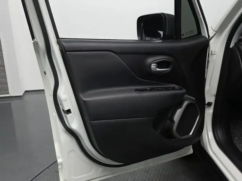 2021 Jeep Renegade с пробегом 22 619 км