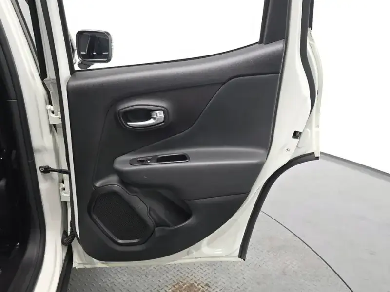 2021 Jeep Renegade с пробегом 22 619 км