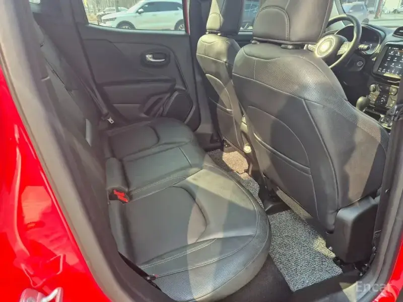 2023 Jeep Renegade с пробегом 19 340 км