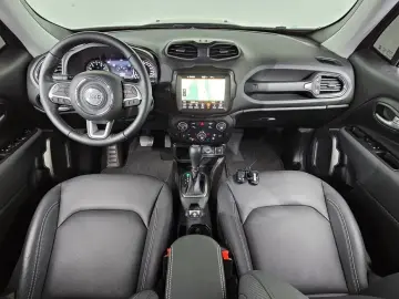 2023 Jeep Renegade с пробегом 19 485 км