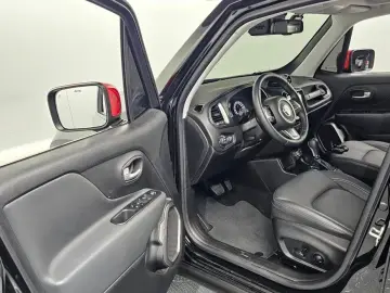 2023 Jeep Renegade с пробегом 19 485 км