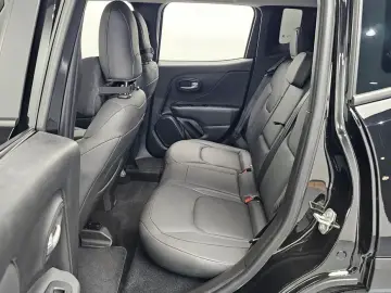 2023 Jeep Renegade с пробегом 19 485 км