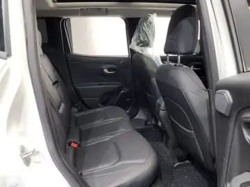 2021 Jeep Renegade с пробегом 13 873 км
