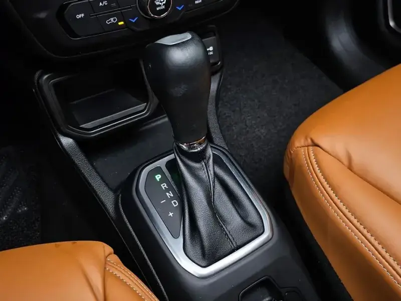 2023 Jeep Renegade с пробегом 15 137 км