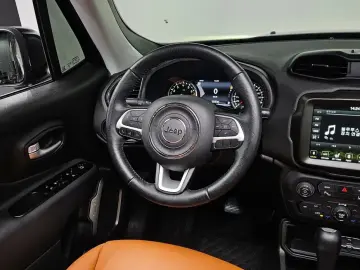 2023 Jeep Renegade с пробегом 15 137 км