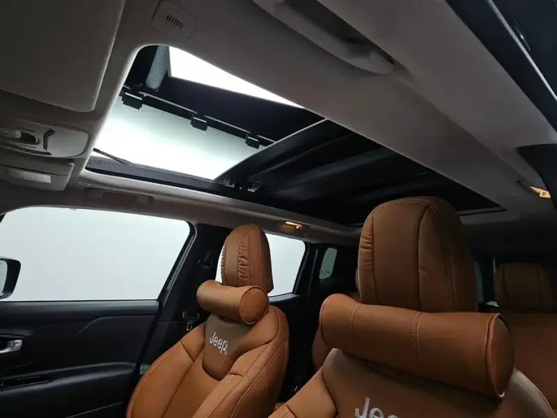 2023 Jeep Renegade с пробегом 15 137 км
