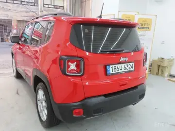 2021 Jeep Renegade с пробегом 15 000 км