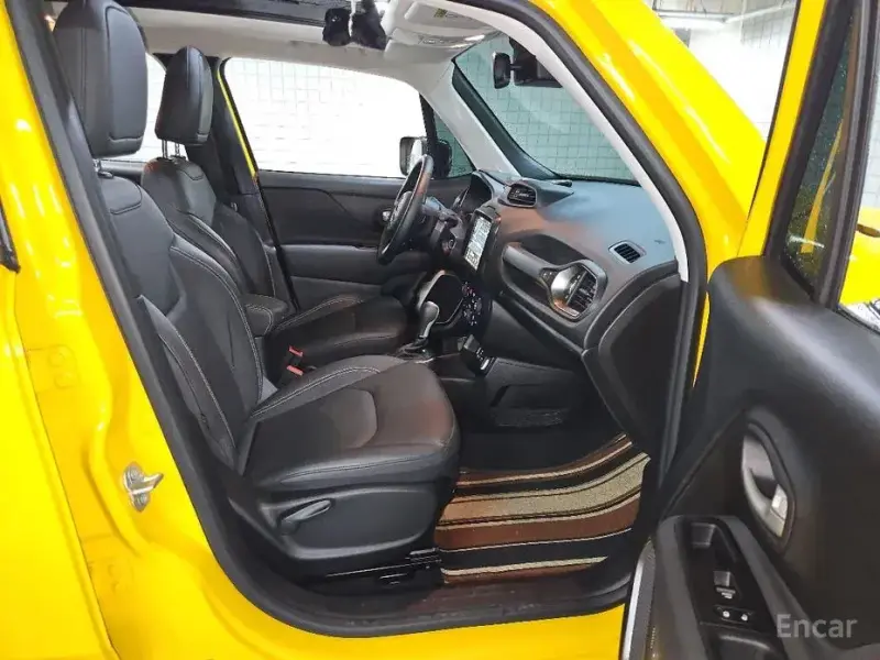 2023 Jeep Renegade с пробегом 28 353 км