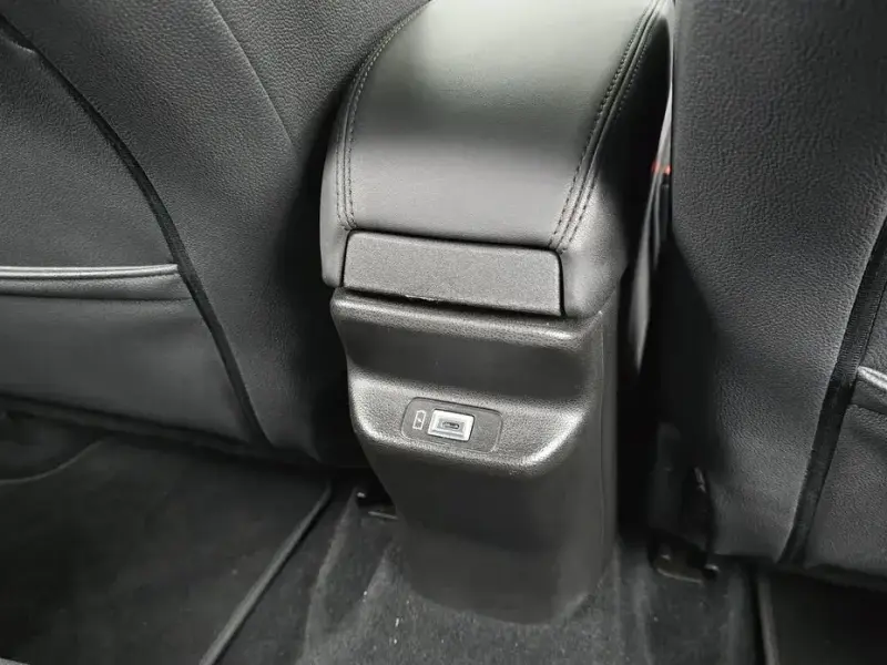 2024 Jeep Avenger с пробегом 9 803 км