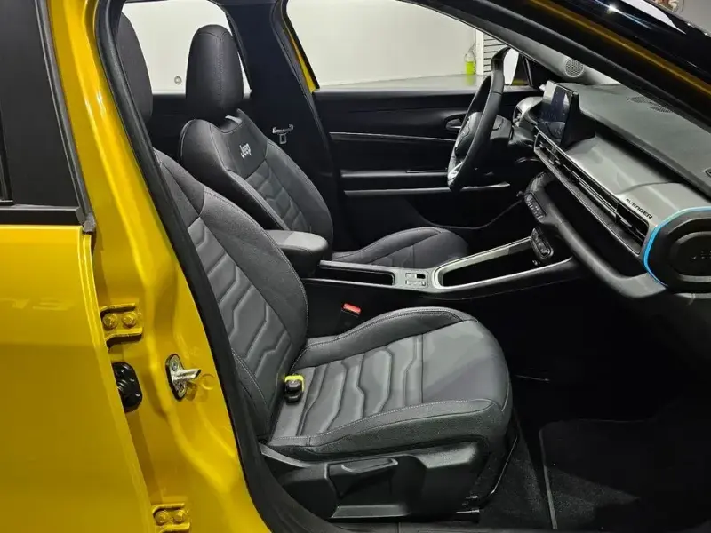 2024 Jeep Avenger с пробегом 15 100 км
