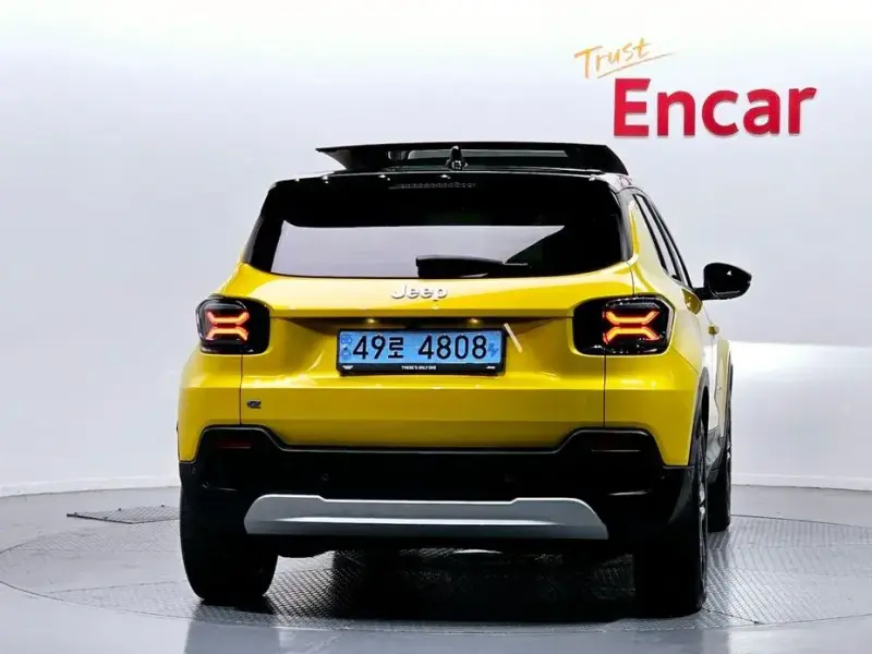 2024 Jeep Avenger с пробегом 4 533 км
