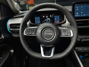 2024 Jeep Avenger с пробегом 15 100 км