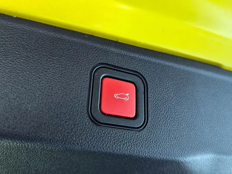 2024 Jeep Avenger с пробегом 4 533 км