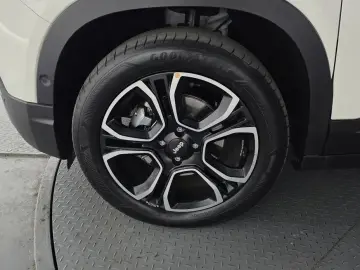 2024 Jeep Avenger с пробегом 9 498 км