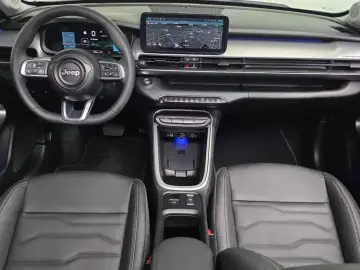 2024 Jeep Avenger с пробегом 9 498 км