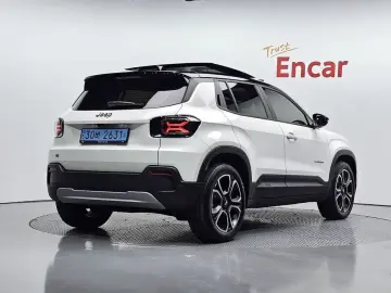 2024 Jeep Avenger с пробегом 4 645 км