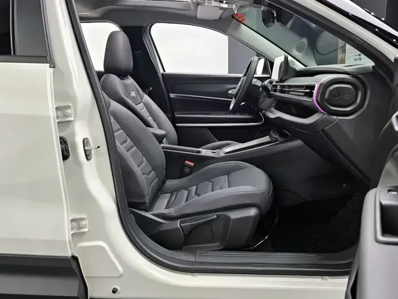2024 Jeep Avenger с пробегом 4 645 км