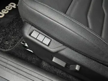 2024 Jeep Avenger с пробегом 4 645 км