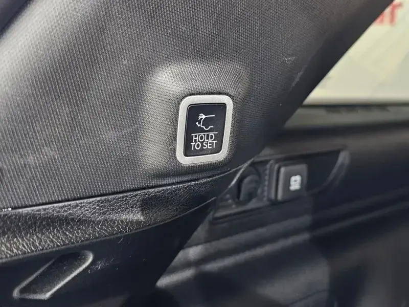 2023 Jeep Grand Cherokee с пробегом 16 750 км