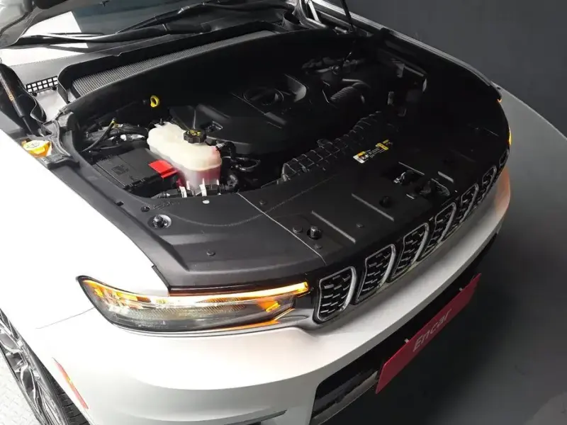 2023 Jeep Grand Cherokee с пробегом 16 303 км