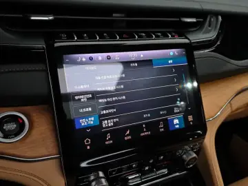 2023 Jeep Grand Cherokee с пробегом 16 303 км