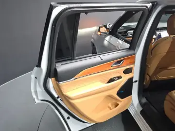 2023 Jeep Grand Cherokee с пробегом 16 303 км