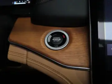 2023 Jeep Grand Cherokee с пробегом 16 303 км