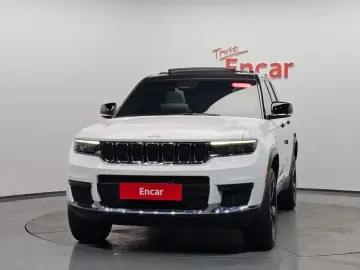 2023 Jeep Grand Cherokee с пробегом 14 119 км